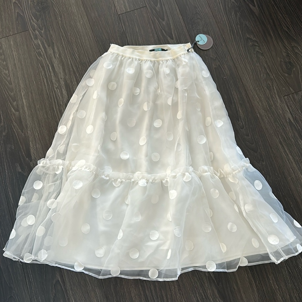 Cute White Skirt